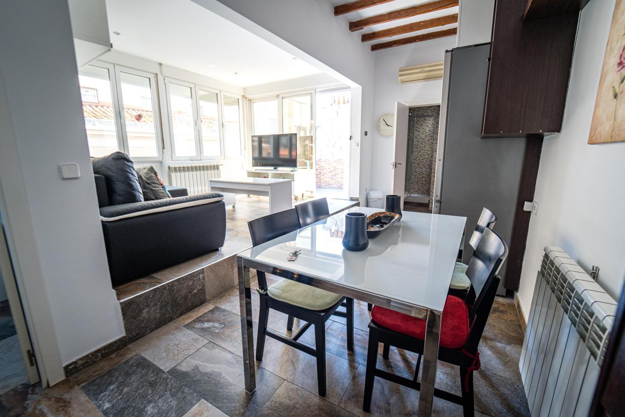 Ferienwohnung Centrico Atico En Madrid By Bebalmy Exterior foto