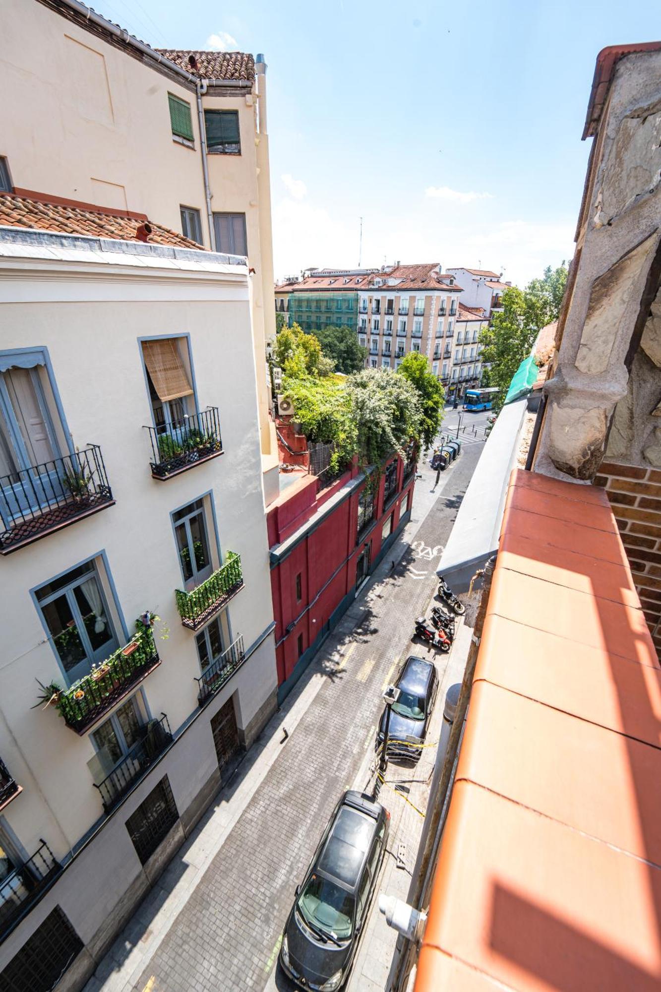 Ferienwohnung Centrico Atico En Madrid By Bebalmy Exterior foto